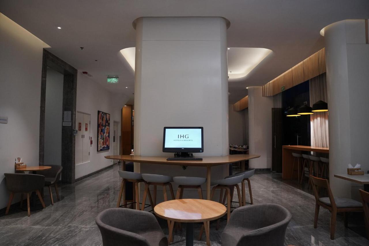 Holiday Inn Express Hyderabad Hitec City By Ihg Exterior photo